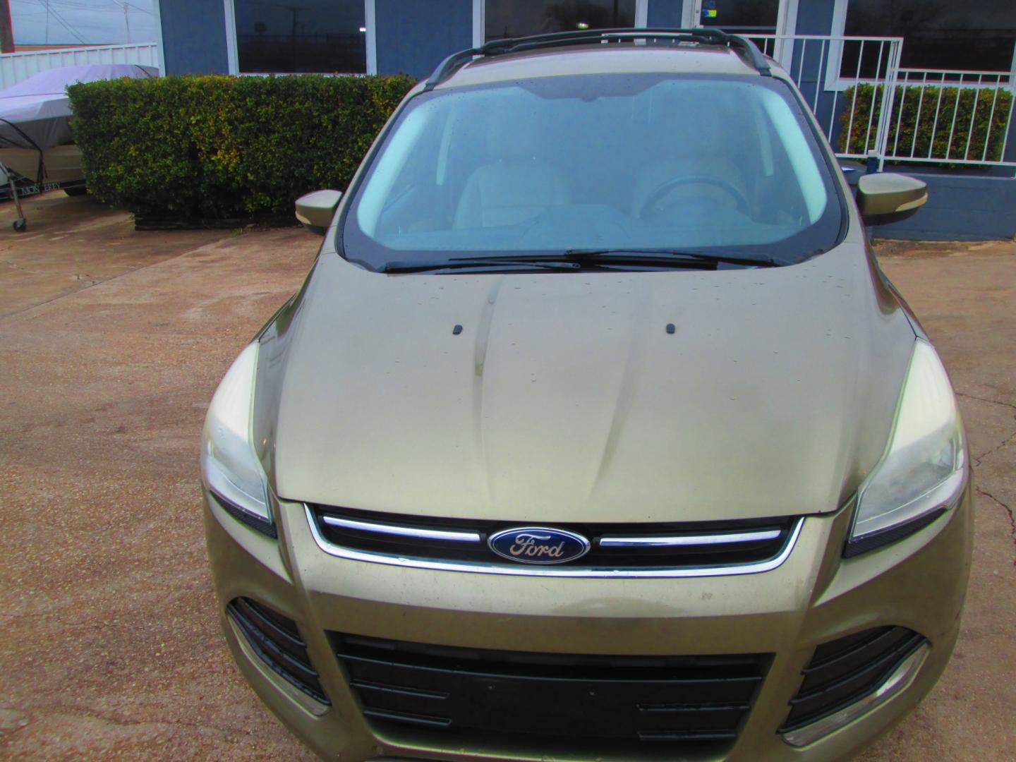 2013 GREEN Ford Escape SEL FWD (1FMCU0HX0DU) with an 1.6L L4 DOHC 16V engine, 6-Speed Automatic transmission, located at 1815 NE 28th St., Fort Worth, TX, 76106, (817) 625-6251, 32.795582, -97.333069 - Photo#1